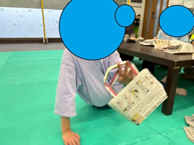 新聞紙でバッグ作り